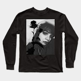 goth girl with the black rose Long Sleeve T-Shirt